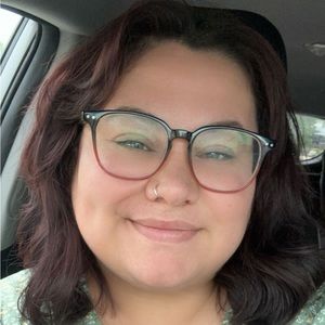 Meet your Posher, Ana
